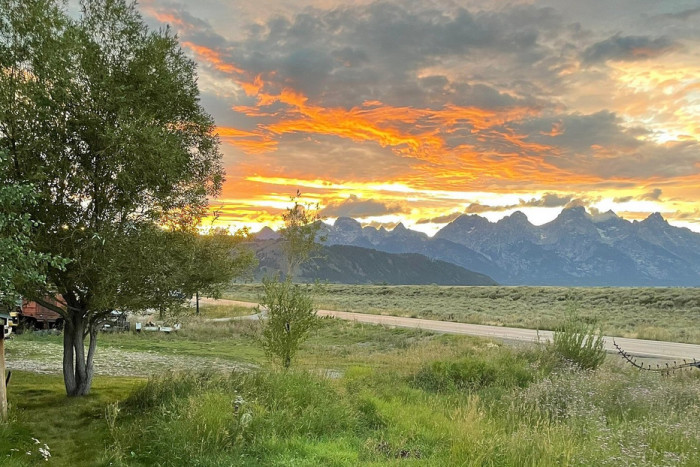 Anne Kent Cabins — Kelly, WY