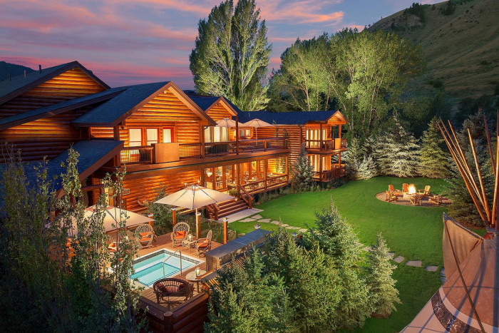 Rustic Inn At Jackson Hole — Jackson, WY