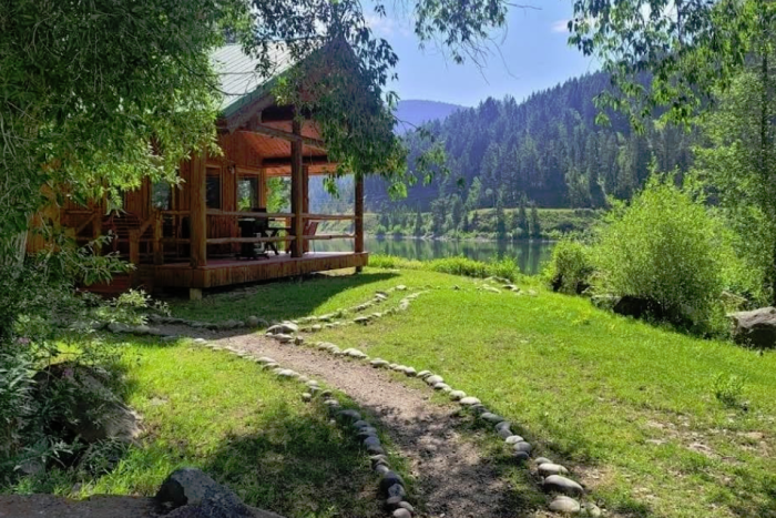 Budge Slide Lake Cabins — Kelly, WY