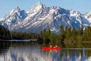Jackson Lake Scenic Boat Cruises