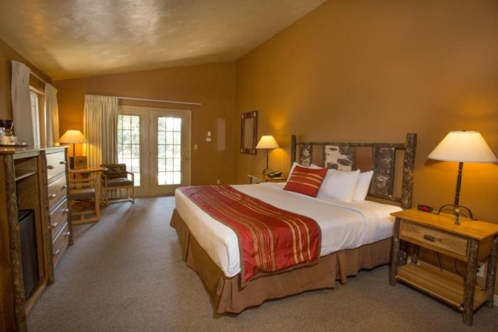 Flagg Ranch - Headwaters Lodge & Cabins — Yellowstone, WY